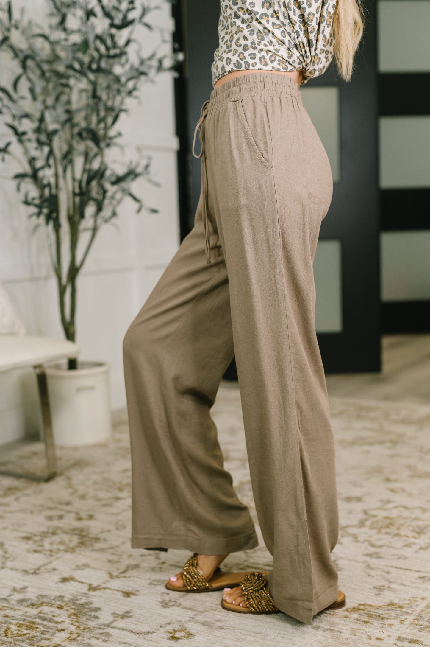 Essential Feeling Straight Leg Lounge Pants in Light in Cocoa