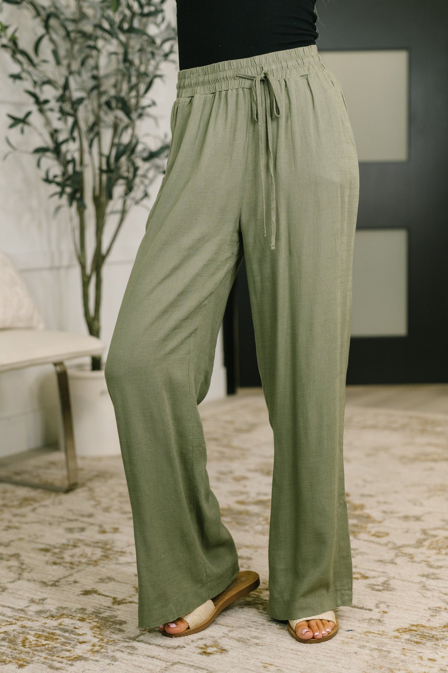 Essential Feeling Straight Leg Lounge Pants in Light in Olive